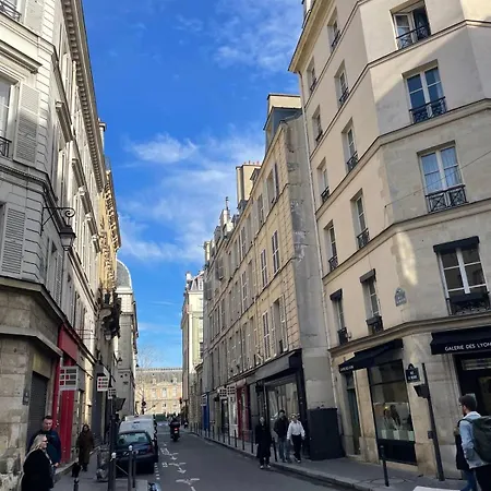 Charming In Heart Of Saint Germain! Appartement